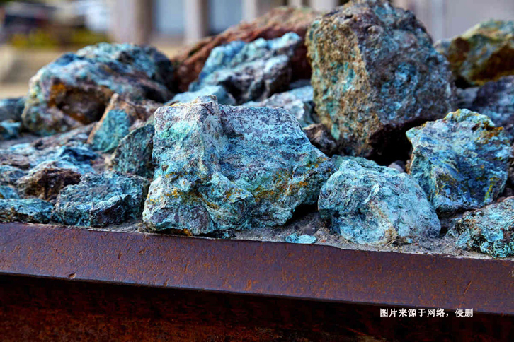 廣州黃埔港鋰輝石進口報關(guān)費用